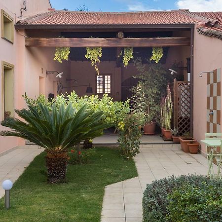 Casa Di Giulietta Càbras Exterior foto