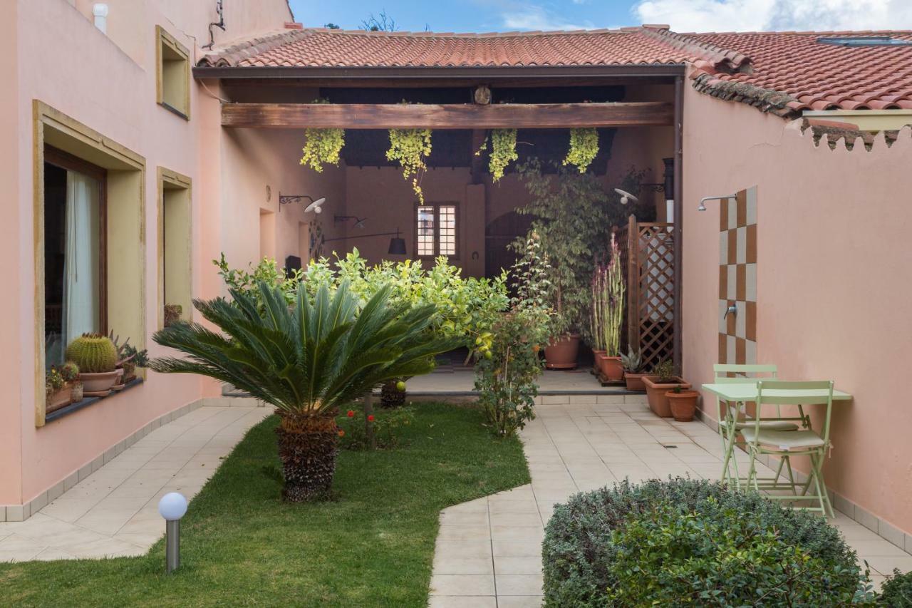 Casa Di Giulietta Càbras Exterior foto