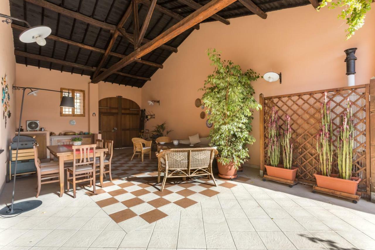 Casa Di Giulietta Càbras Exterior foto
